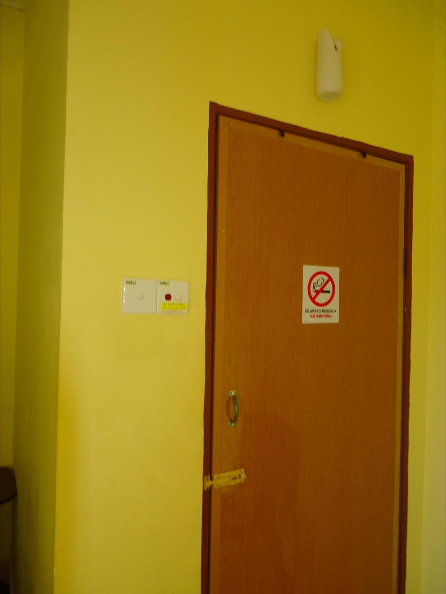 קואלה טהאן D'Pinggir Guest Room מראה חיצוני תמונה